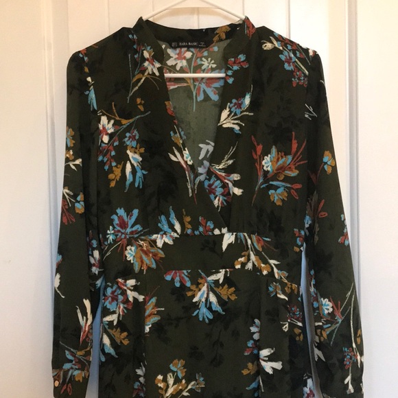 Olive green floral long sleeved midi dress - Picture 4 of 7